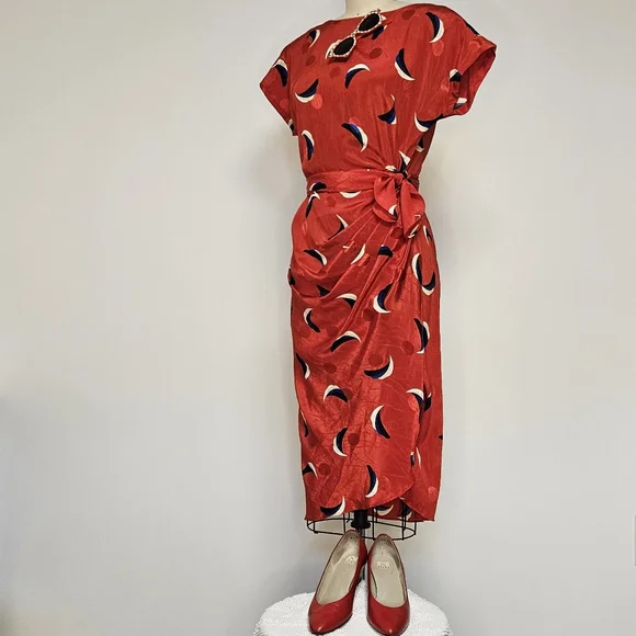 80s Ruched Red Dress - Picture 2 of 10